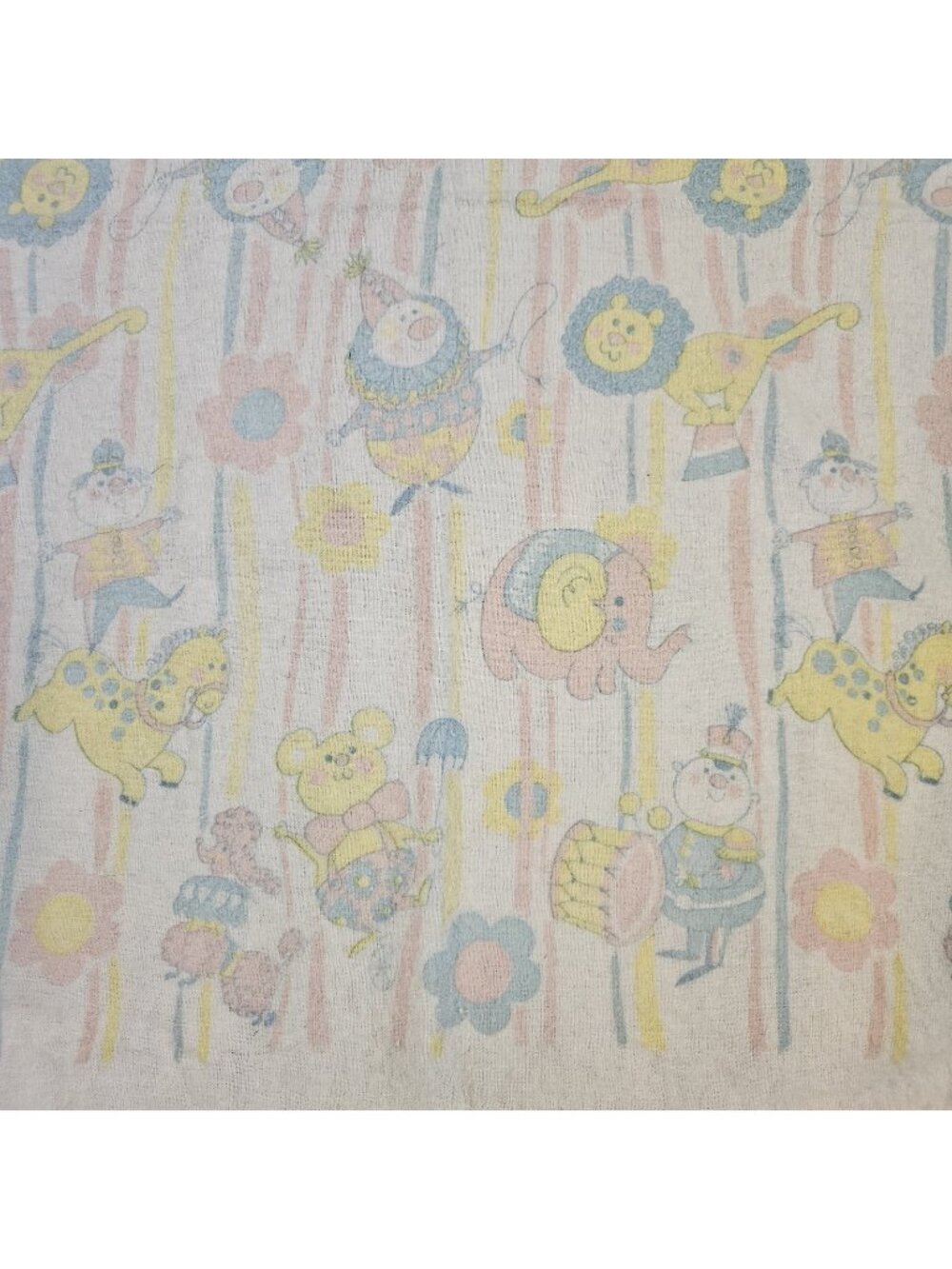 VTG Baby Blanket Circus Theme Pastel Flannel Fleece Acrylic 1980s